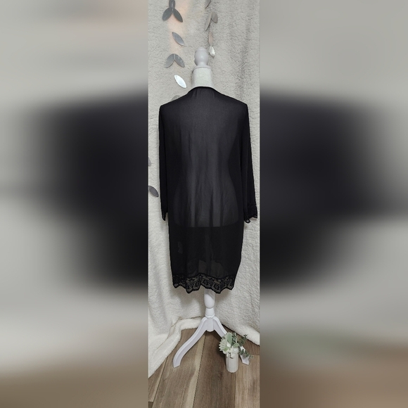 Emery Rose Shear Black Kimono/Bathing Suit Cover. Size: M - Picture 4 of 4